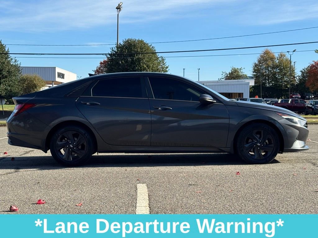 Used 2022 Hyundai Elantra SEL image 10