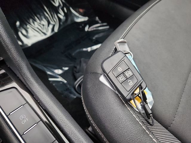 Used 2024 Volkswagen Taos SE image 45