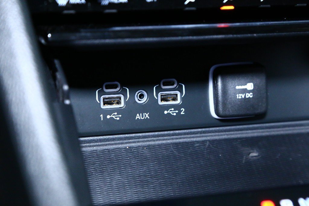 Used 2025 Jeep Grand Cherokee Altitude image 27