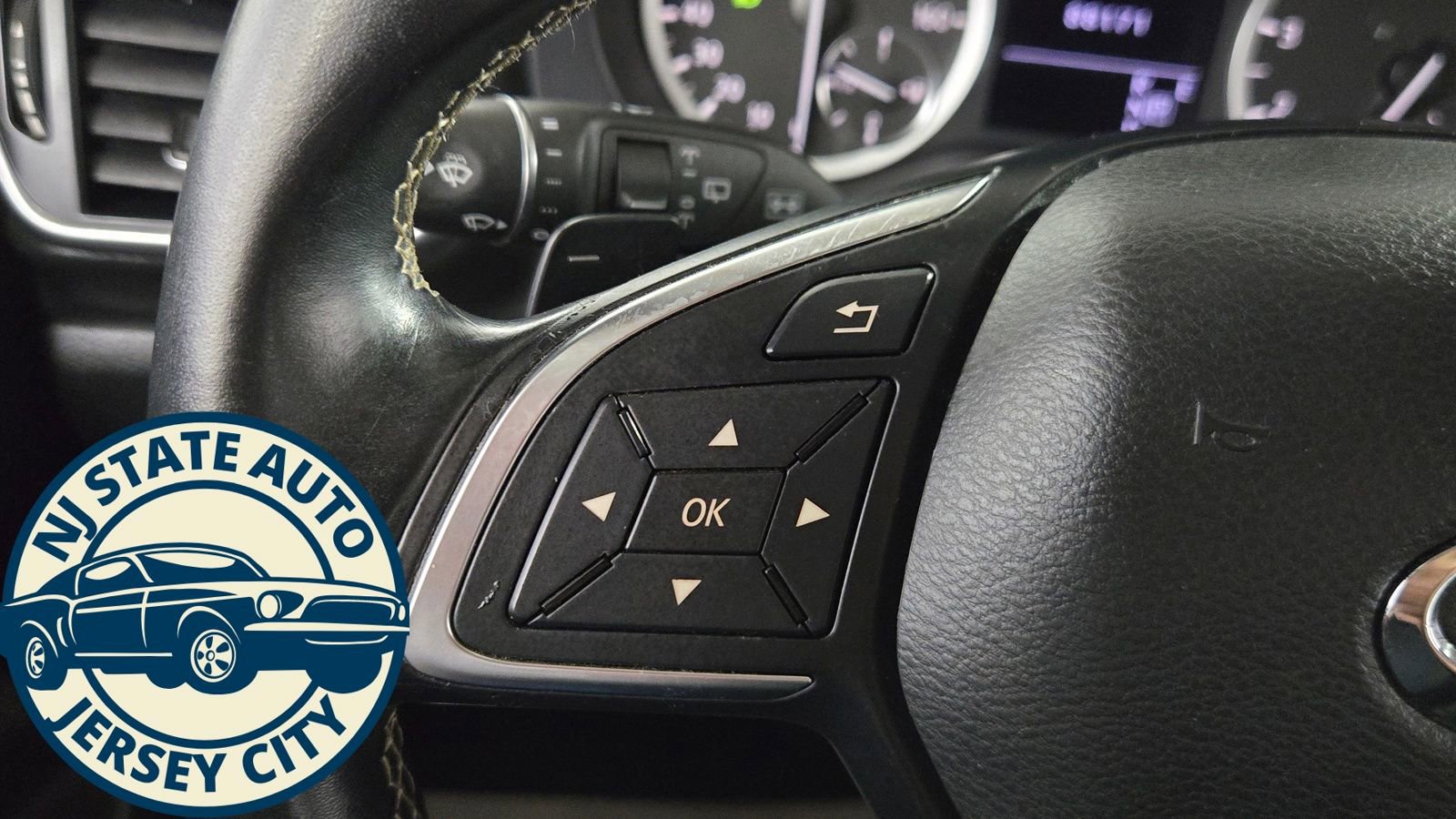 Used 2018 INFINITI QX30 AWD image 12