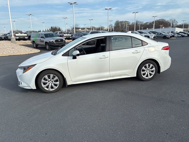 Certified 2025 Toyota Corolla LE image 15