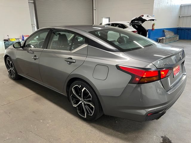 Used 2023 Nissan Altima 2.5 SR FWD image 5