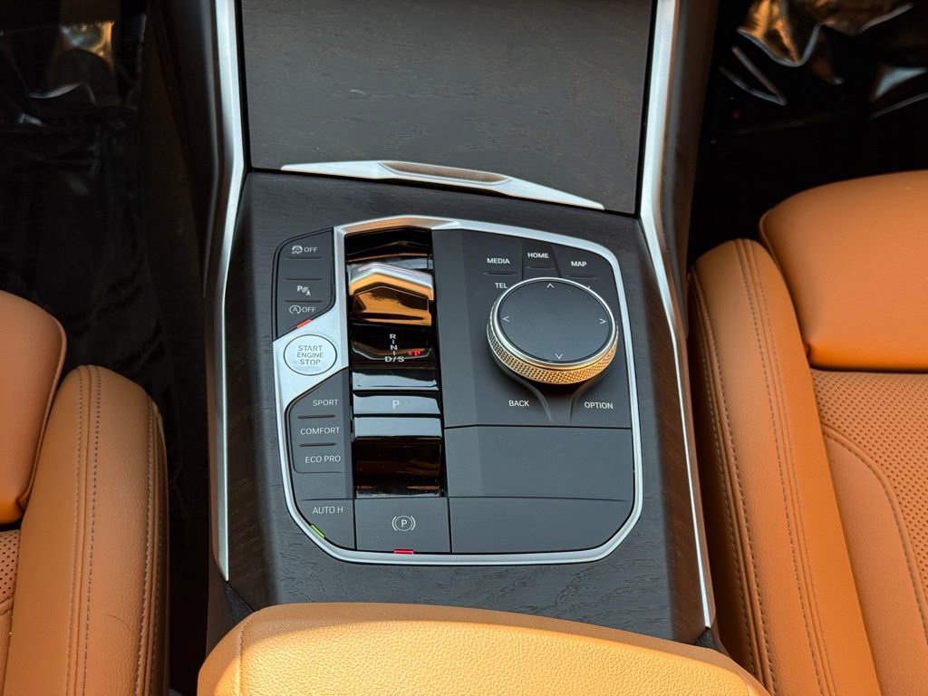 Used 2023 BMW 330i xDrive Sedan w/ Premium Package image 16