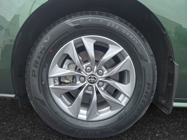 Used 2022 Toyota Sienna LE AWD/4WD image 4