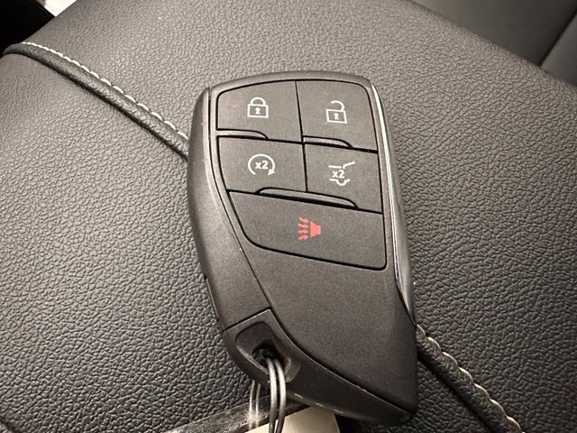 Used 2026 Chevrolet Traverse LT AWD/4WD image 24