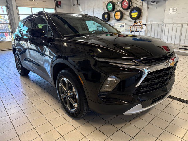 Used 2025 Chevrolet Blazer LT w/ Convenience Package FWD image 1