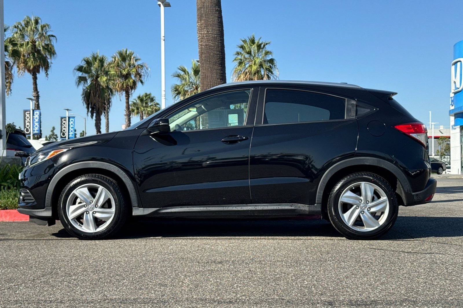 Used 2019 Honda HR-V EX image 2