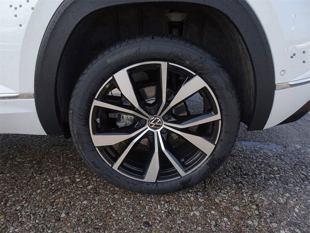New 2025 Volkswagen Atlas Cross Sport SEL Premium R-Line image 3