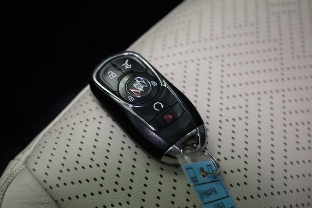 Used 2020 Buick Encore GX Essence image 34