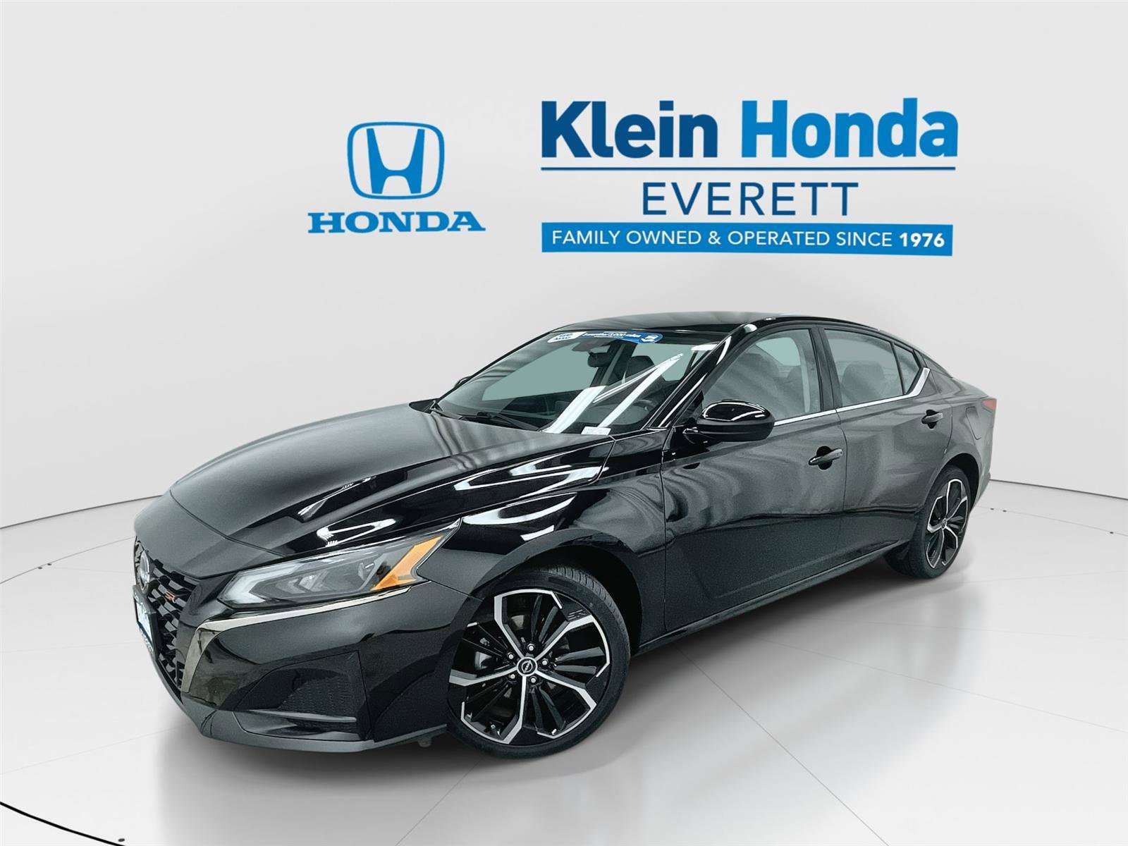 Used 2024 Nissan Altima 2.5 SR AWD/4WD image 1