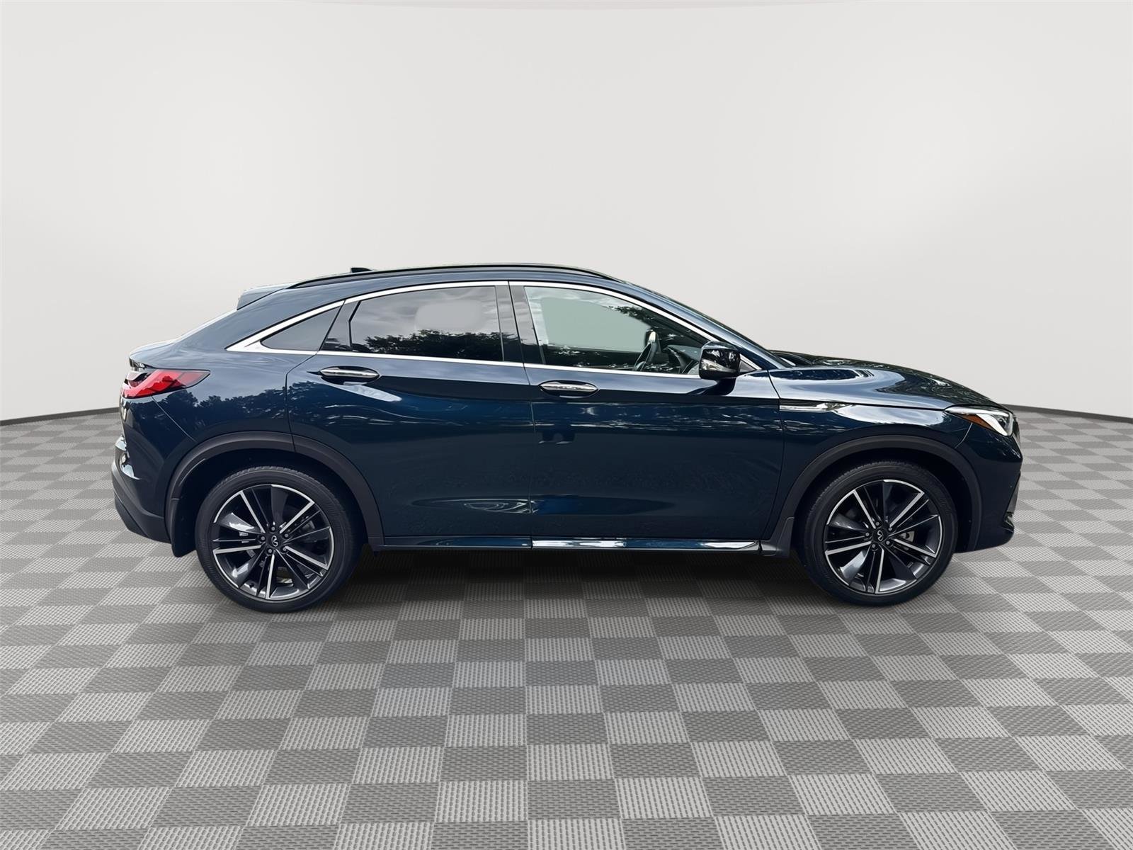 Certified 2025 INFINITI QX55 Essential AWD/4WD image 5