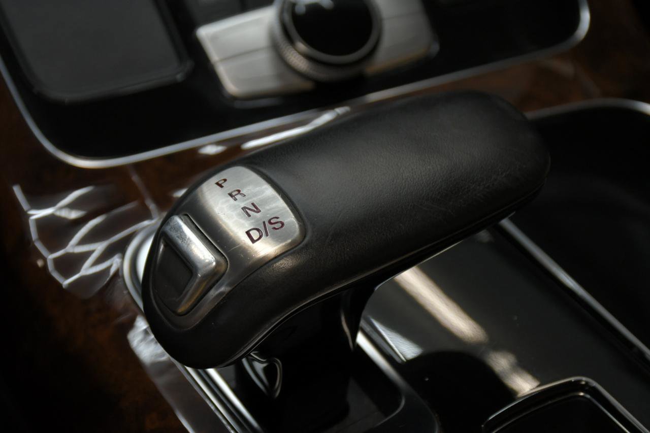 Used 2013 Audi S8 AWD/4WD image 29