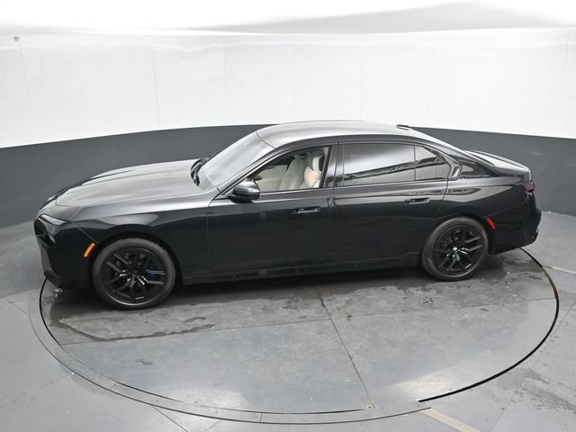 Used 2023 BMW 760i xDrive w/ Executive Package AWD/4WD image 29
