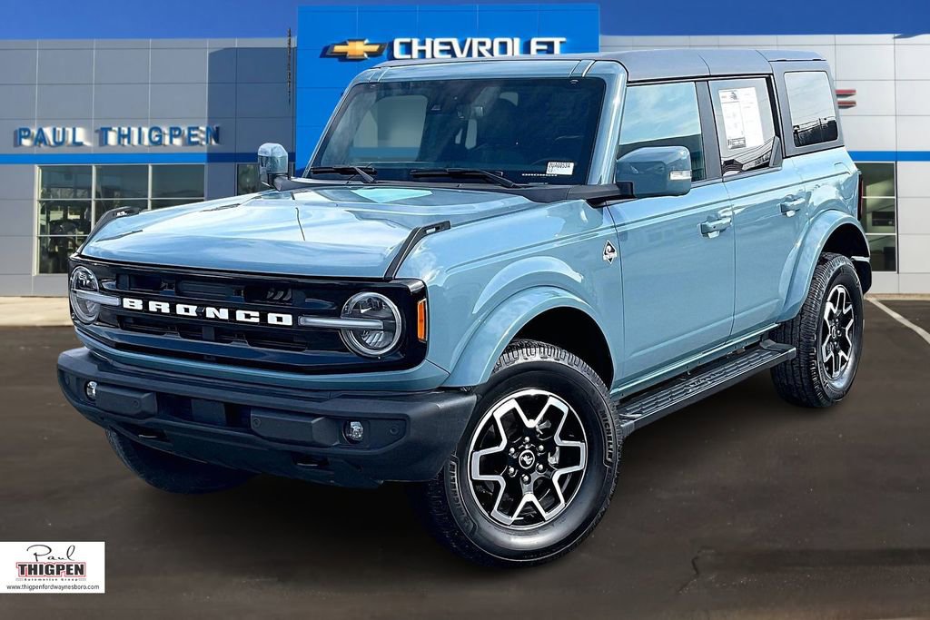 Used 2023 Ford Bronco Outer Banks image 4