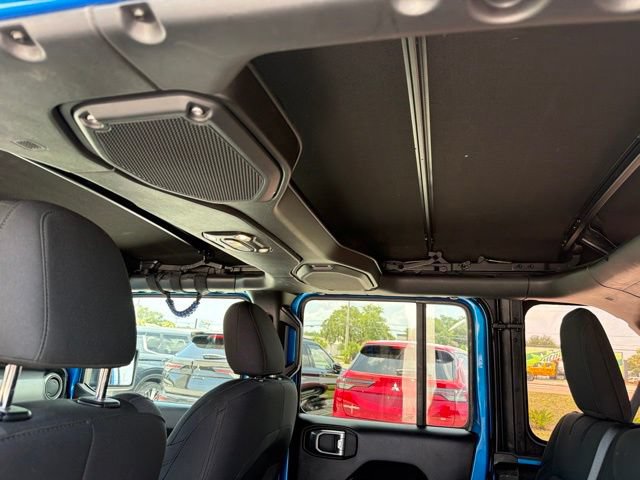 Used 2022 Jeep Wrangler Unlimited Sport AWD/4WD image 16