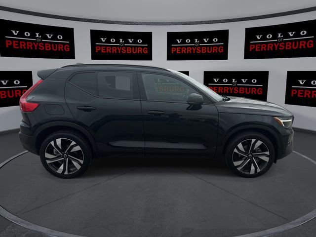 Used 2023 Volvo XC40 B5 Plus w/ Driver Assist Package image 9