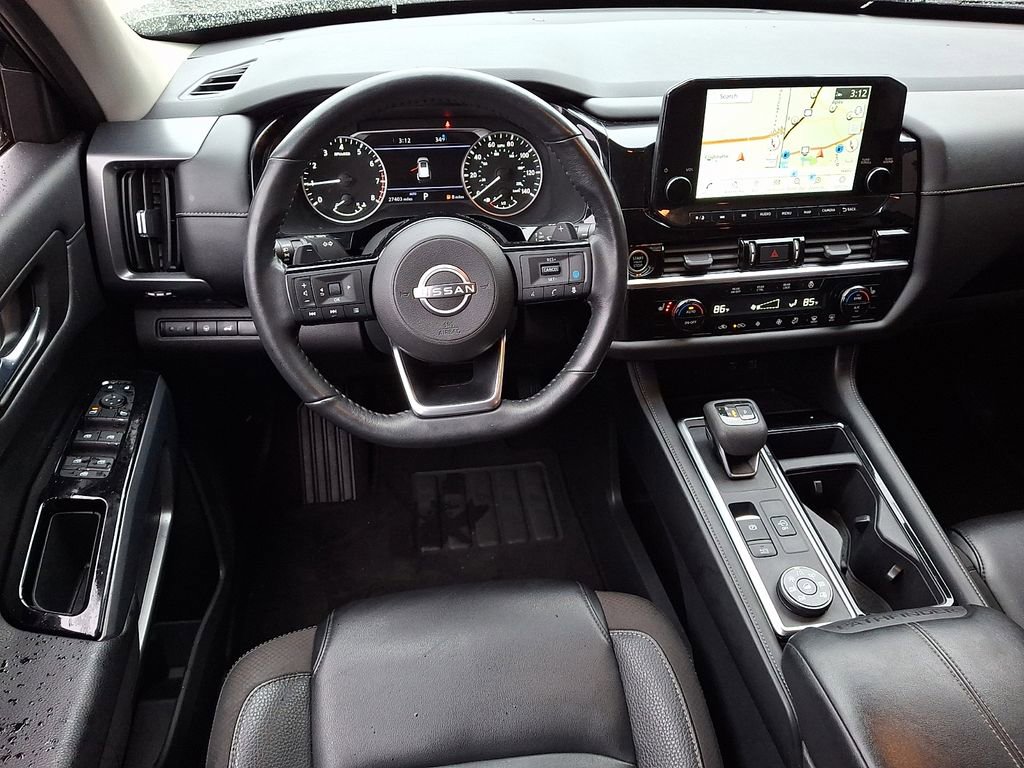 Used 2023 Nissan Pathfinder SL w/ Black Appearance Package image 13