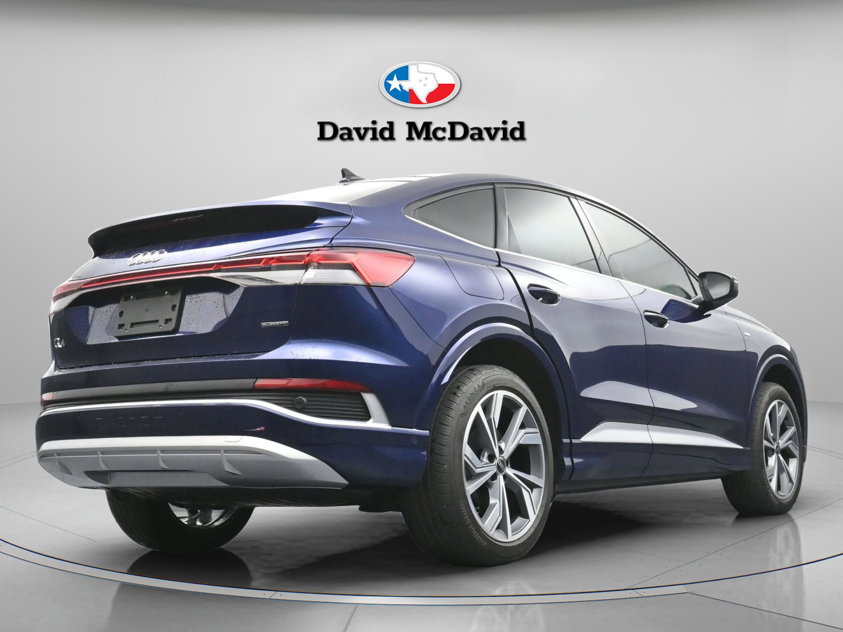 Used 2024 Audi Q4 e-tron Premium Plus w/ Premium Plus image 15