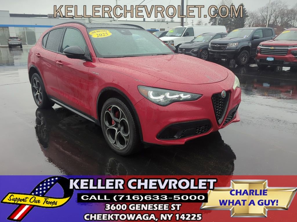 Used 2025 Alfa Romeo Stelvio Sprint w/ Veloce Package image 1