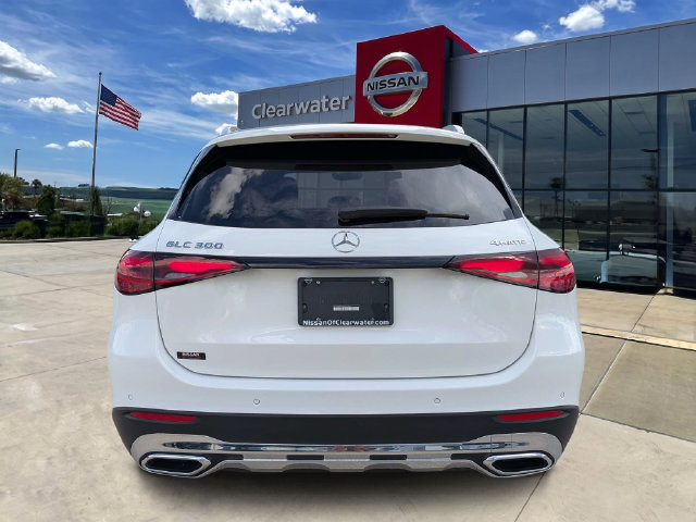 Used 2025 Mercedes-Benz GLC 300 4MATIC image 5
