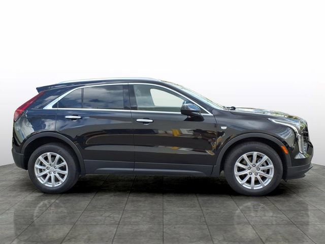 Certified 2023 Cadillac XT4 Luxury w/ Cold Weather Package image 6