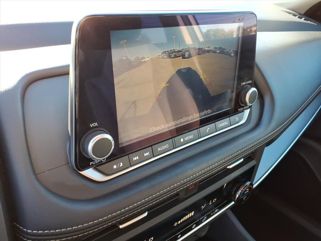 Used 2024 Nissan Rogue SV image 22