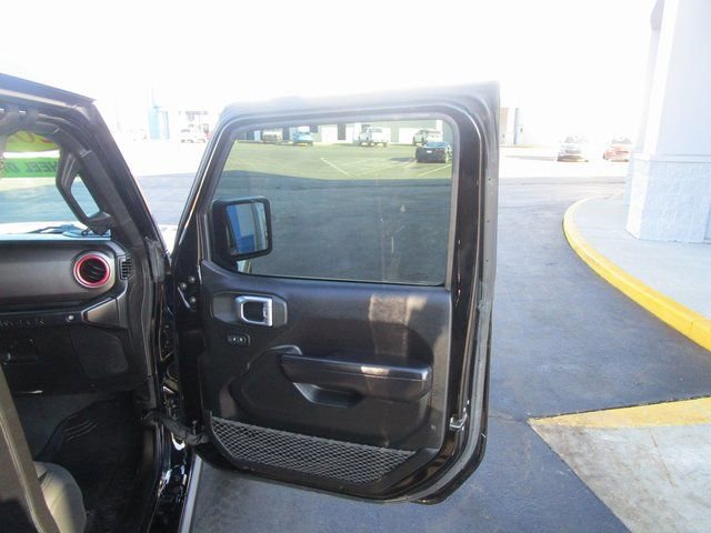 Used 2020 Jeep Wrangler Unlimited Willys image 24