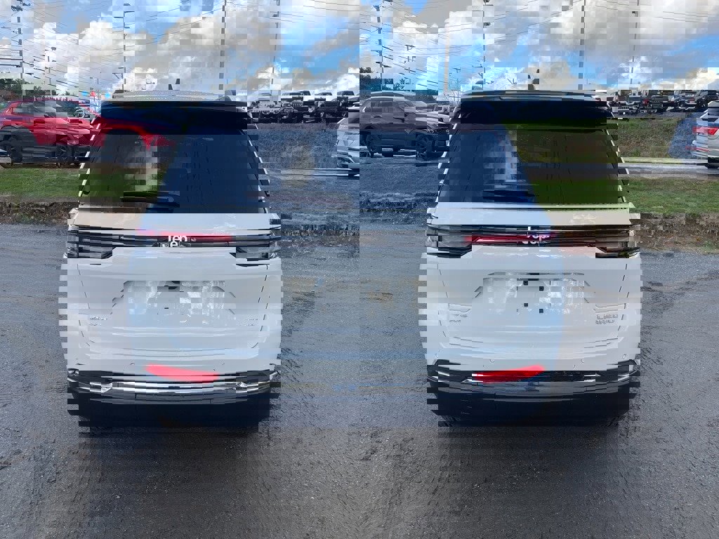 New 2025 Jeep Grand Cherokee Laredo X image 6