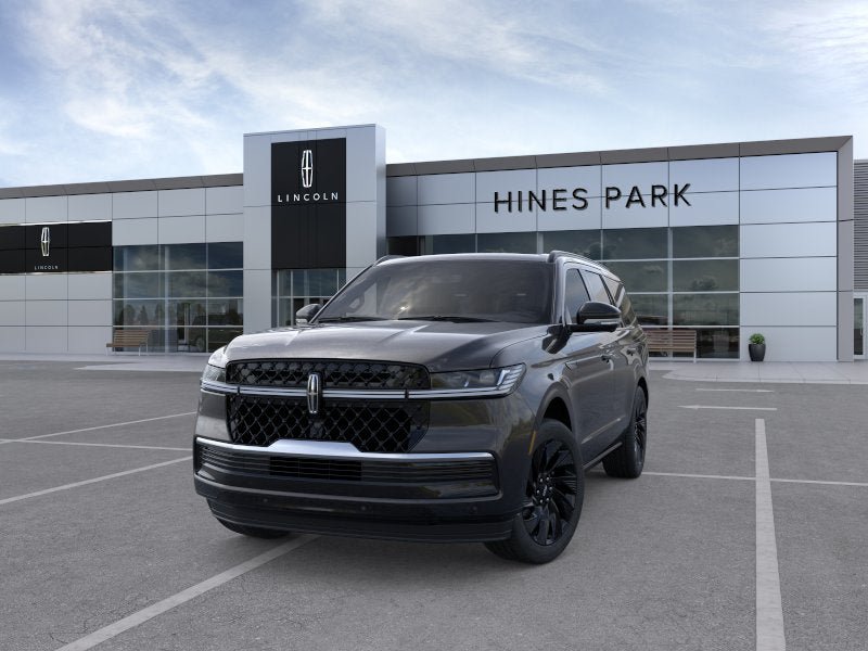 New 2026 Lincoln Navigator Reserve w/ Jet Appearance Package AWD/4WD image 2
