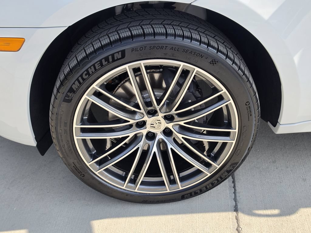 New 2026 Porsche Macan AWD/4WD image 30
