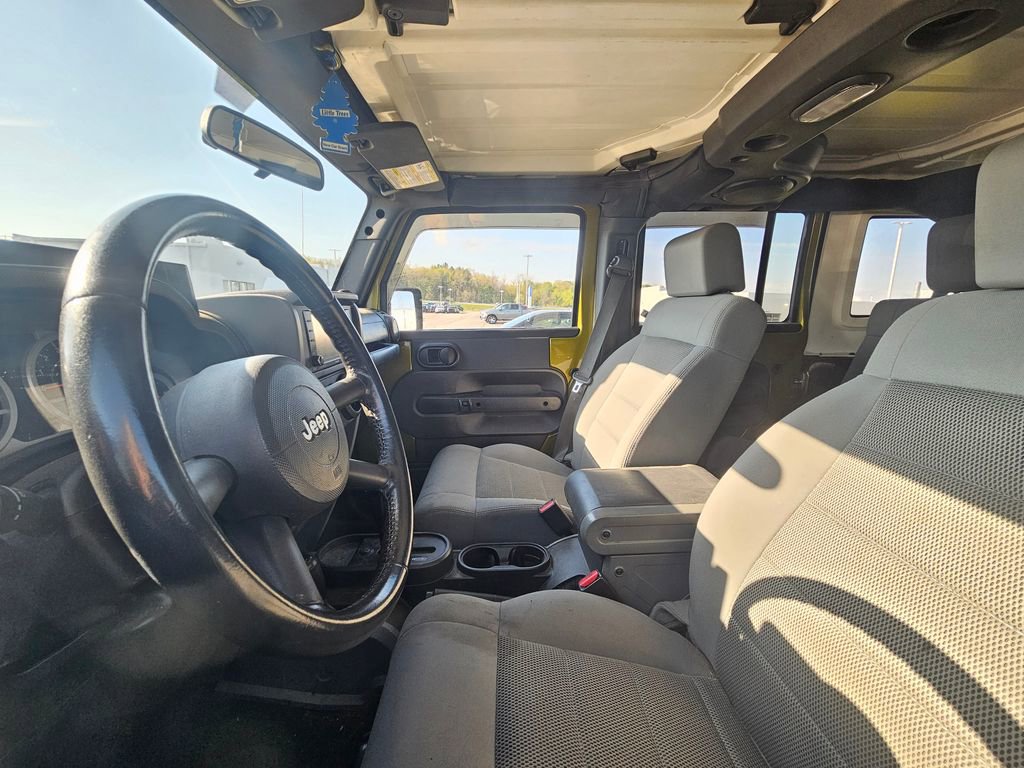Used 2008 Jeep Wrangler Unlimited Rubicon w/ Dual Top Group AWD/4WD image 10