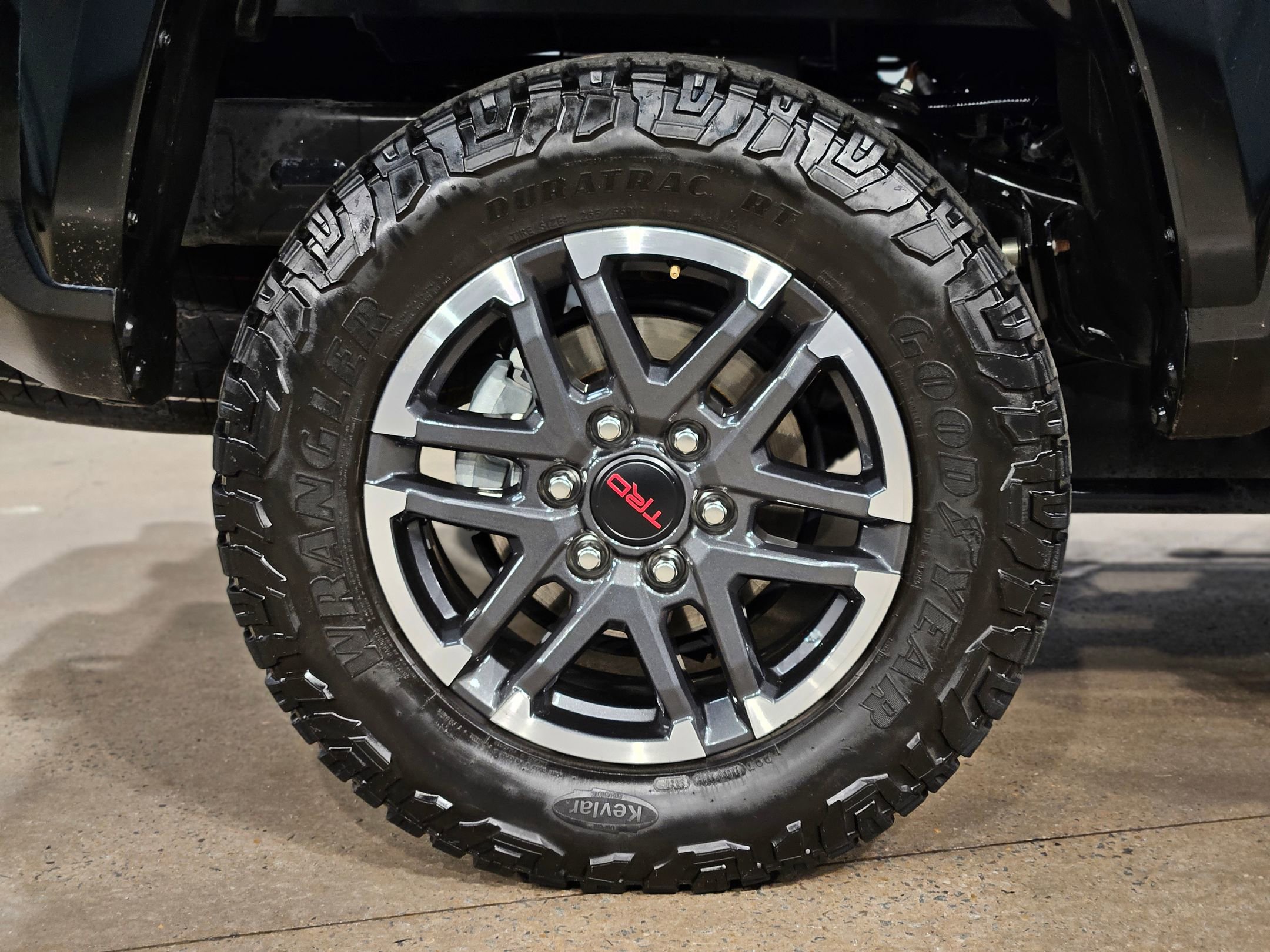 Used 2025 Toyota Tacoma TRD Sport image 17