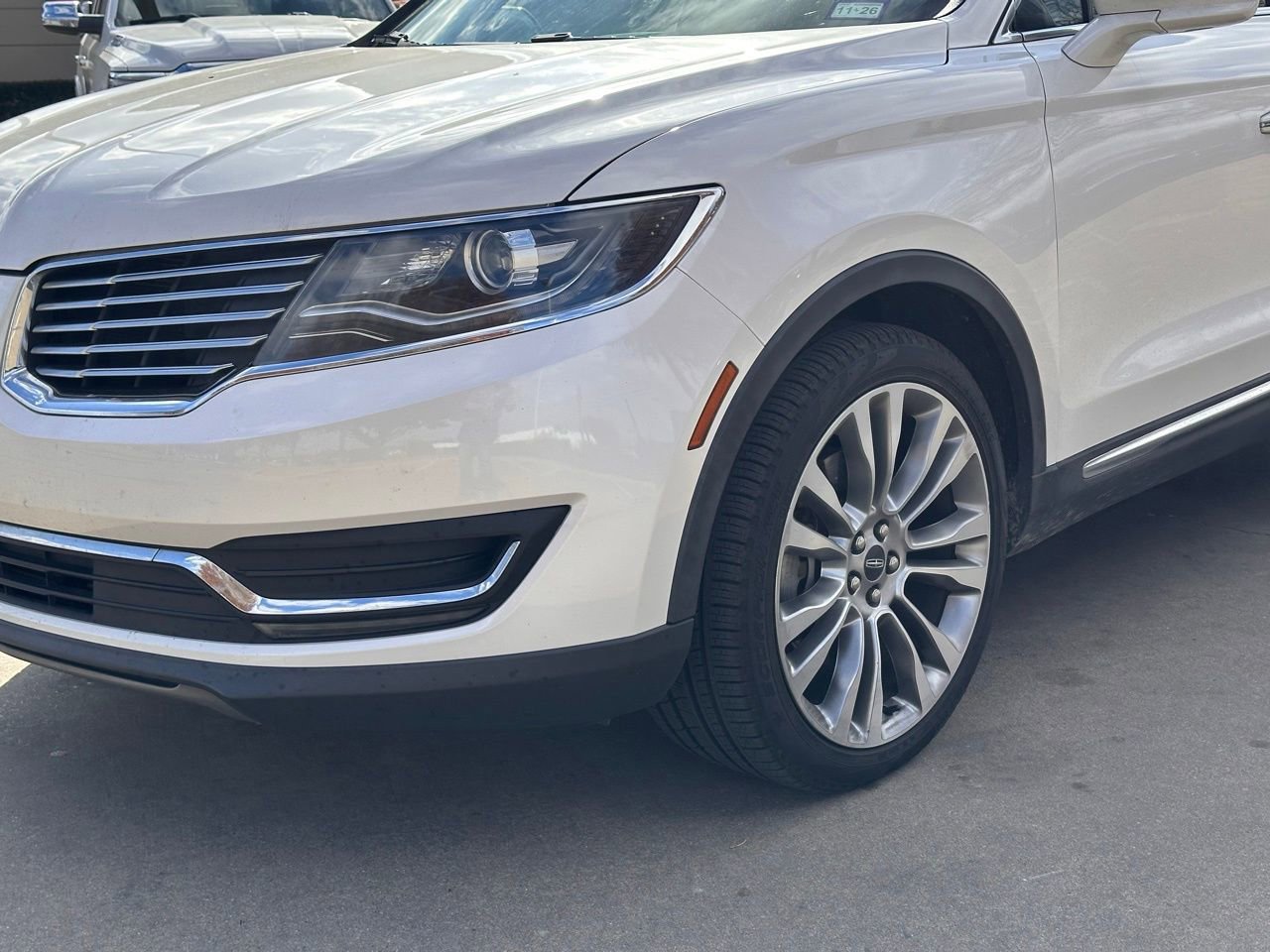Used 2016 Lincoln MKX Reserve w/ Climate Package image 9