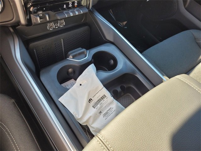 New 2026 RAM 1500 4x4 Crew Cab image 27