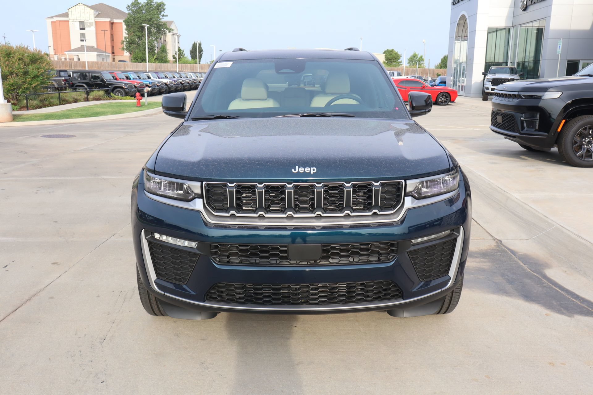 New 2026 Jeep Grand Cherokee Limited AWD/4WD image 10