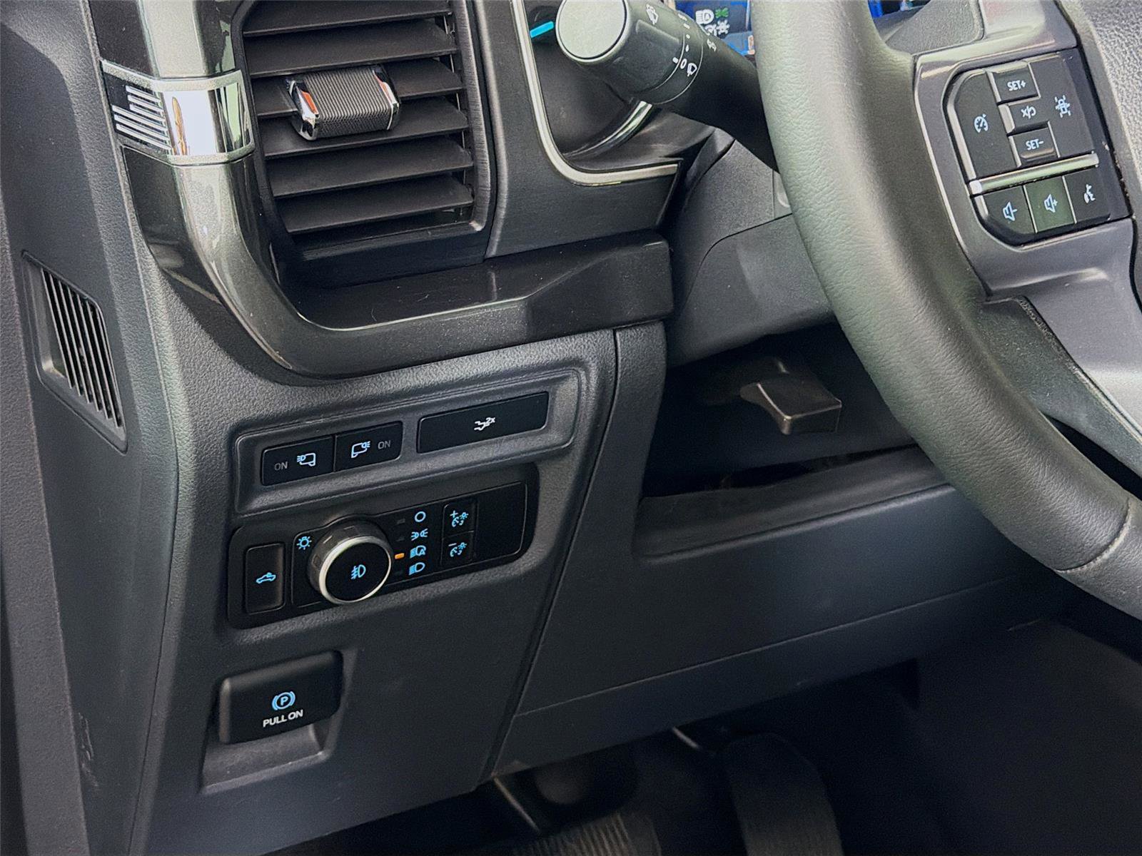 Used 2023 Ford F150 XLT w/ Equipment Group 302A High image 10