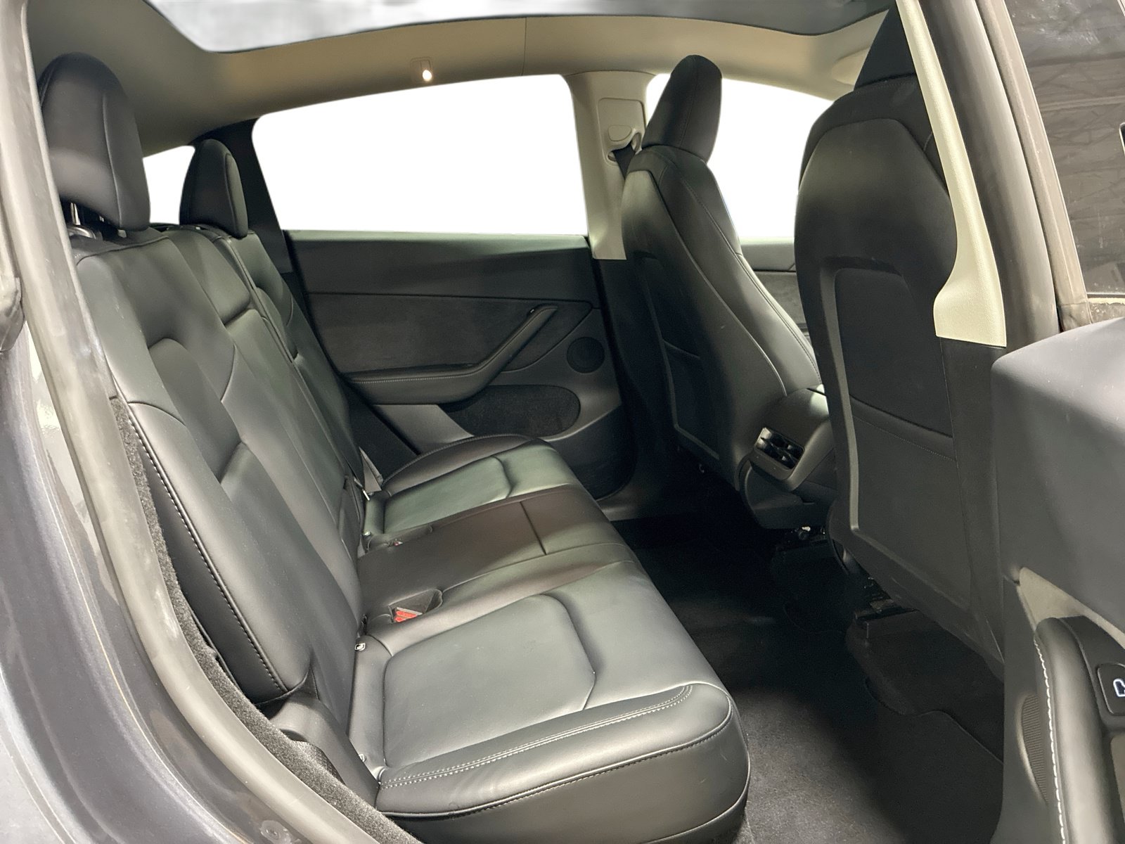 Certified 2023 Tesla Model Y Long Range AWD/4WD image 11