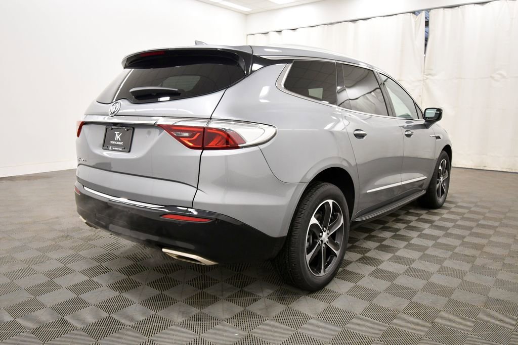 Used 2023 Buick Enclave Essence w/ LPO, Touring Package image 8