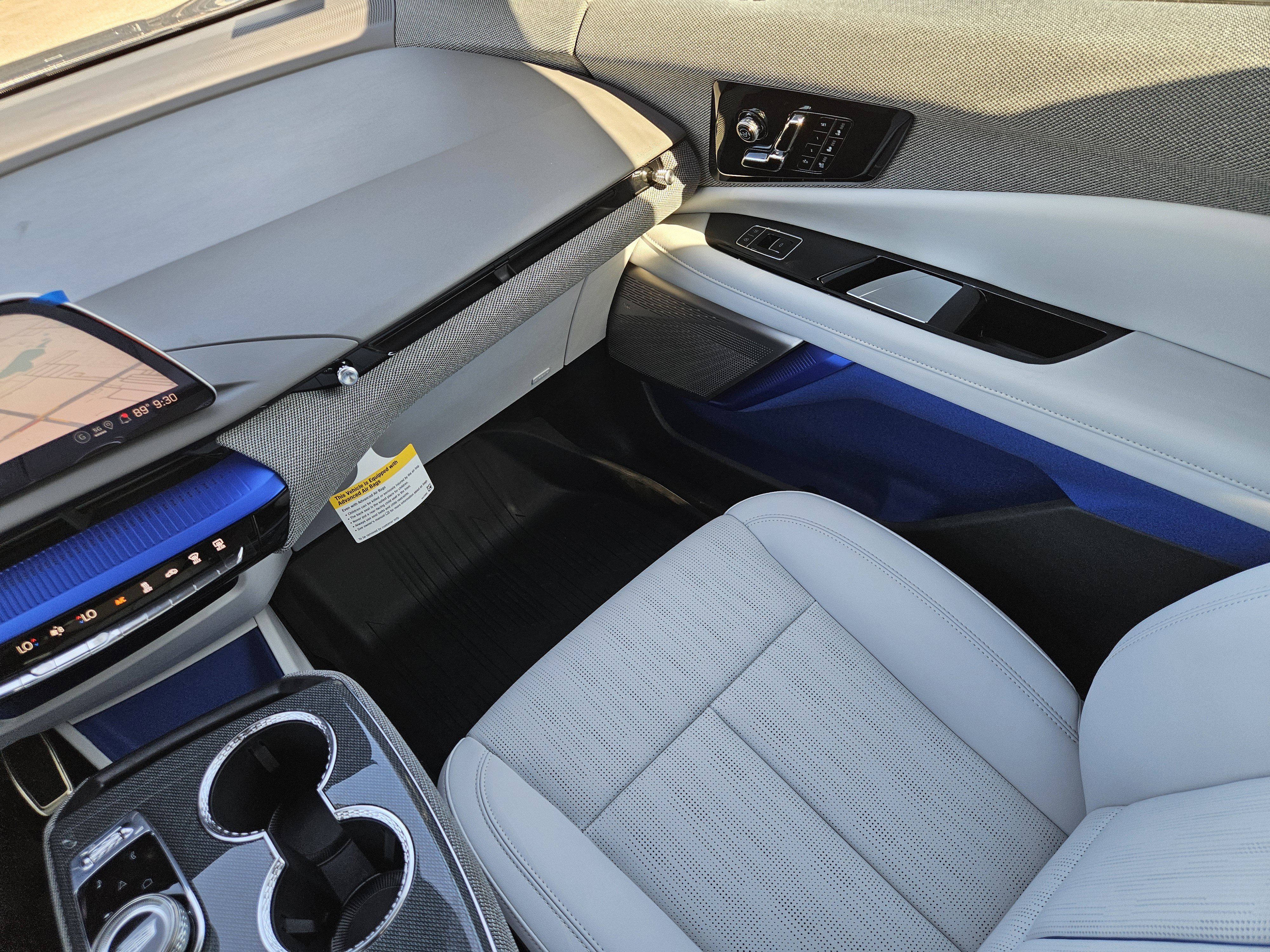 New 2025 Cadillac Optiq Luxury 2 w/ LPO, Floor Liner Package image 17