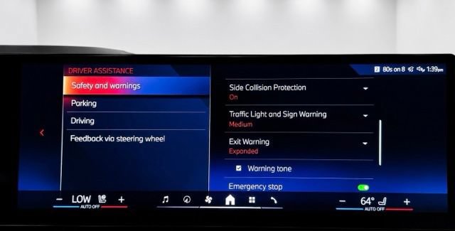 Used 2024 BMW X5 xDrive40i w/ M Sport Package AWD/4WD image 38