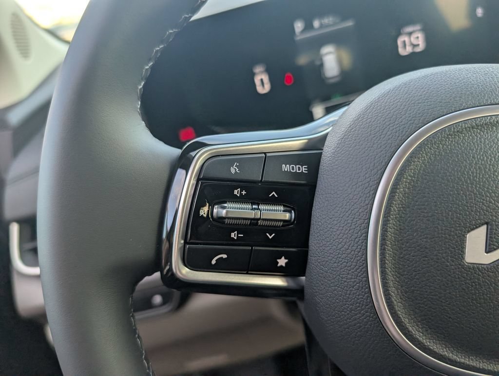 New 2026 Kia Carnival EX FWD image 14