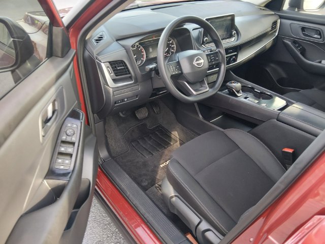 Used 2026 Nissan Rogue S FWD image 10