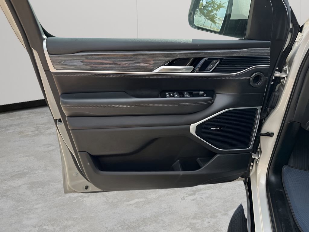 Used 2022 Jeep Wagoneer Series II image 25