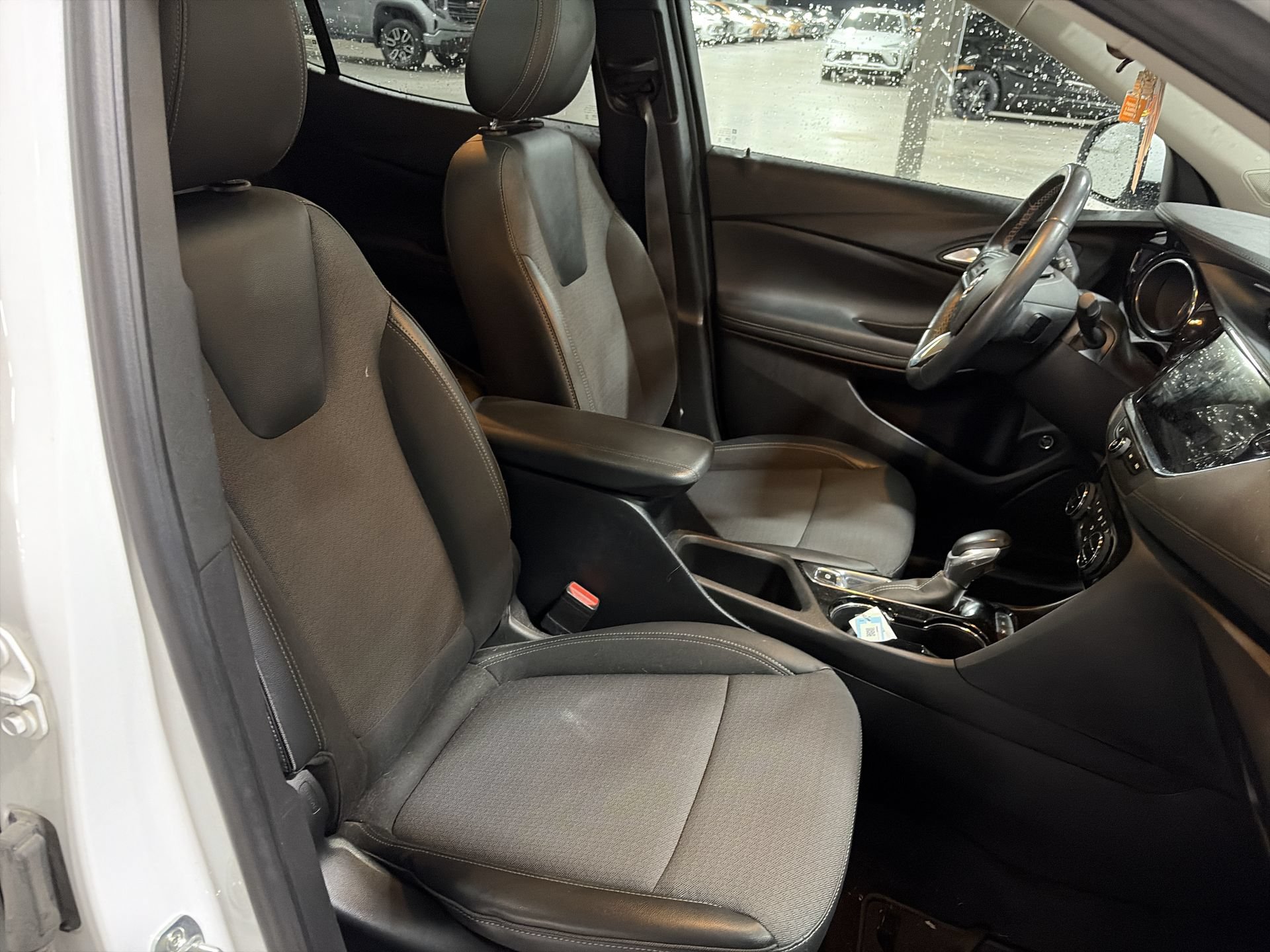 Used 2022 Buick Encore GX Select w/ Experience Buick Package AWD/4WD image 30