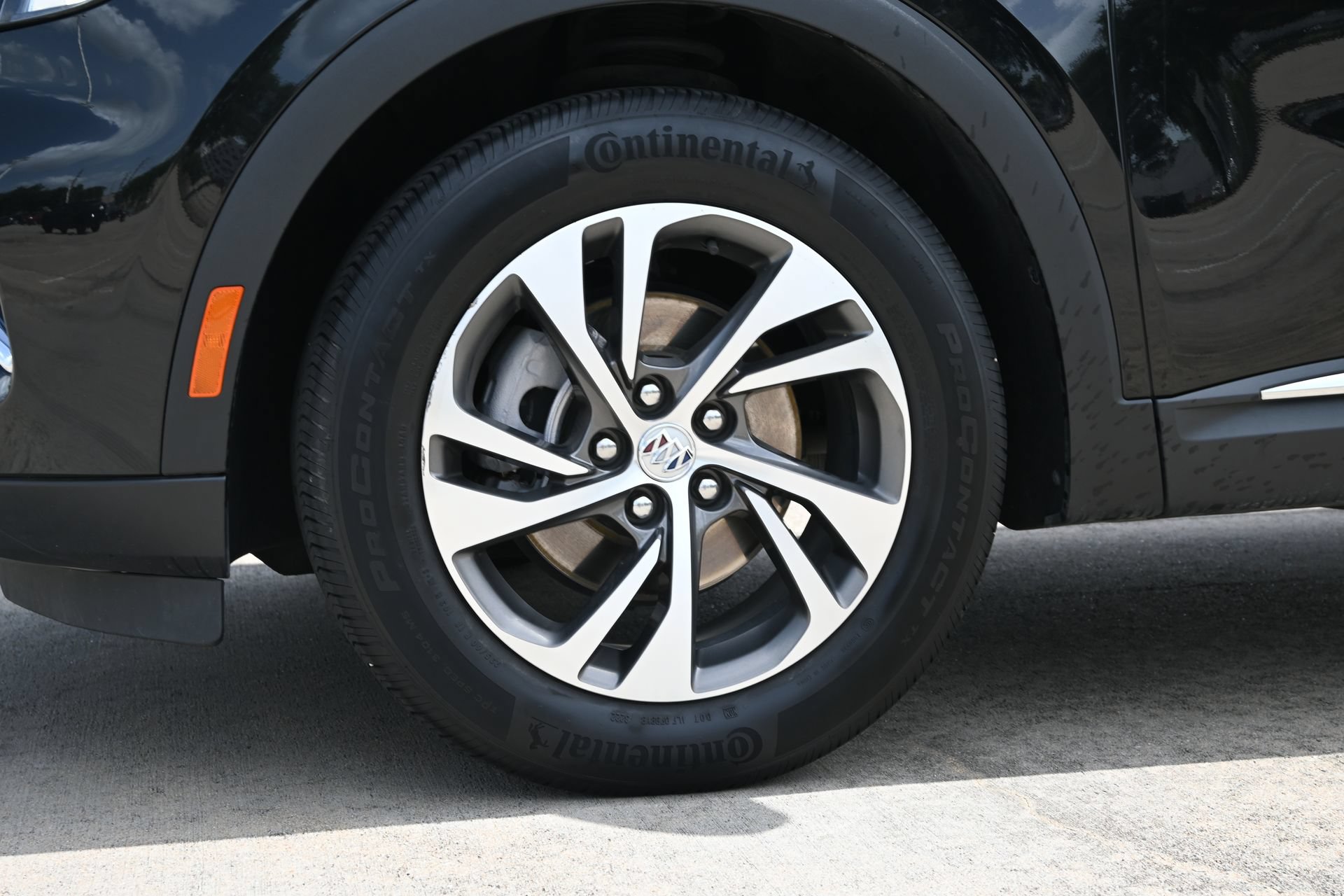 Used 2023 Buick Envision Essence FWD image 29
