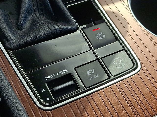 Used 2024 Toyota Sienna XLE w/ XLE Plus Package image 25