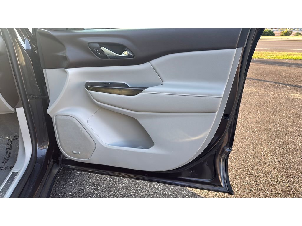 Used 2017 GMC Acadia SLT image 19