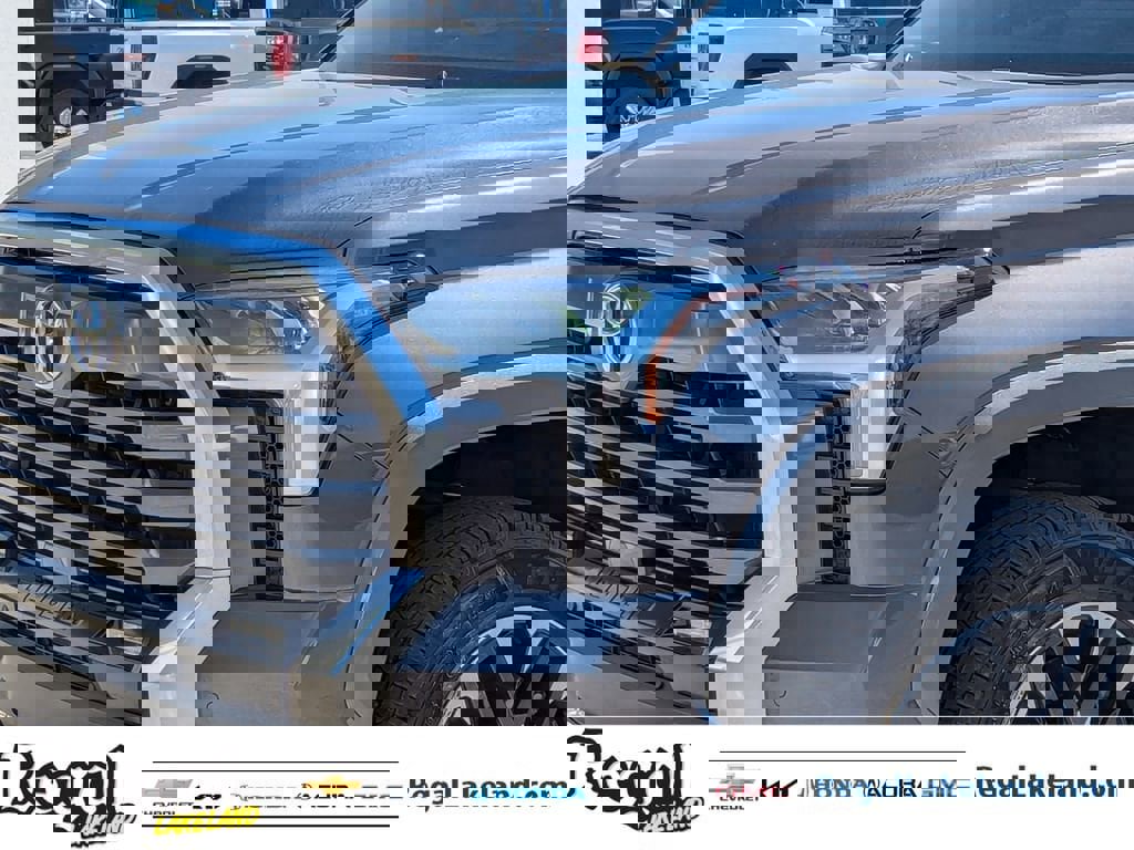 Used 2023 Toyota Tundra Limited image 6