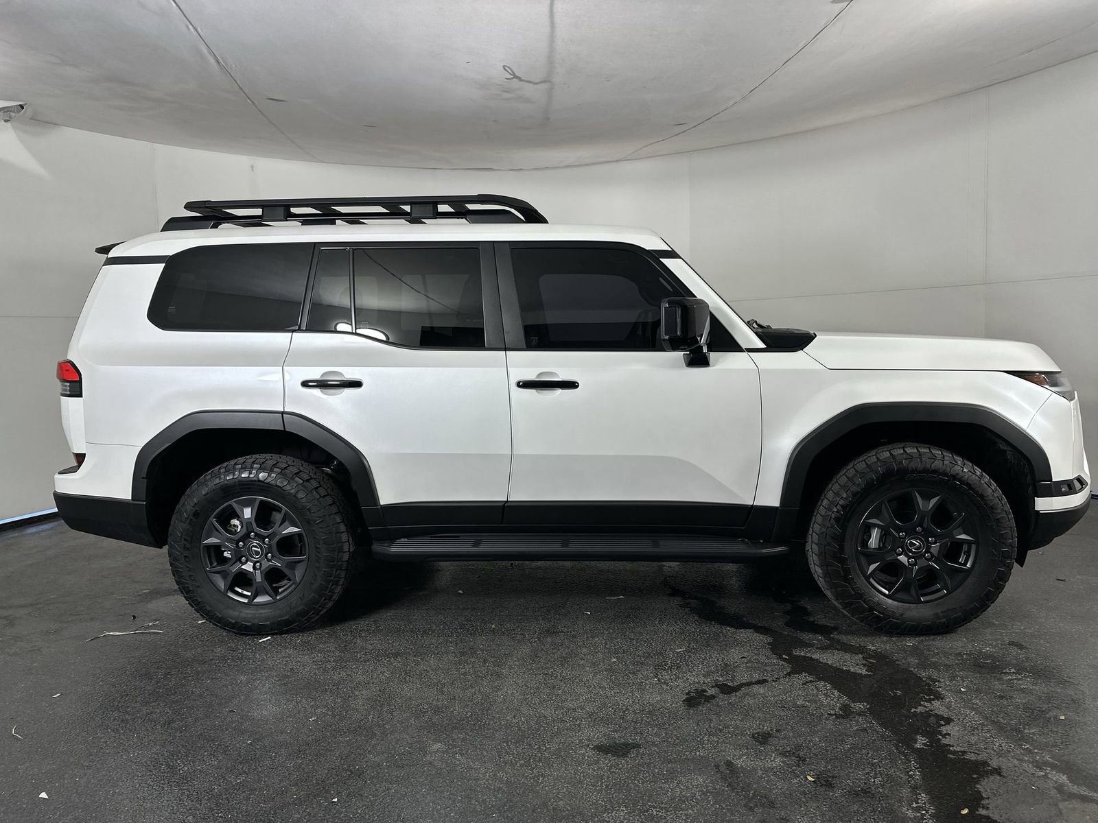 Used 2024 Lexus GX 550 image 9