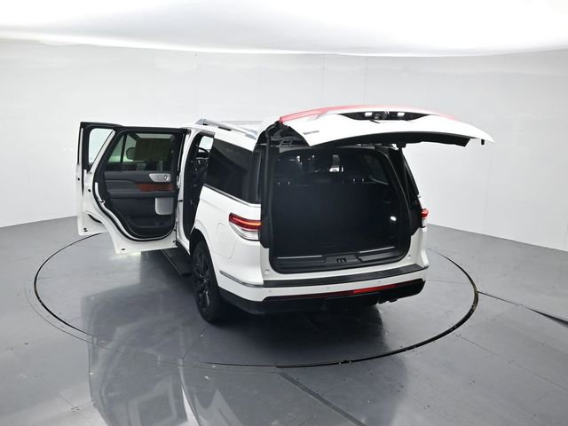 Used 2024 Lincoln Navigator Reserve image 42